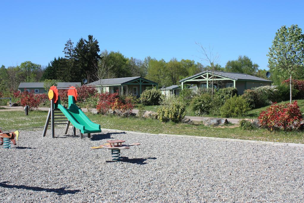 Cottages Du Lac De Miel Beynat Exterior foto